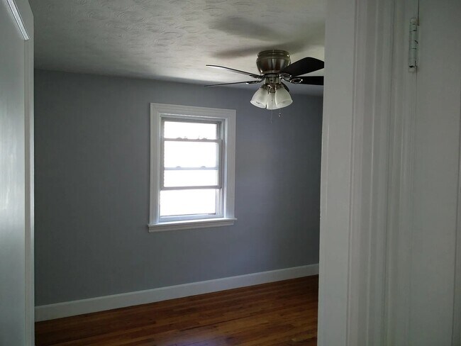 Building Photo - 37 Walworth St