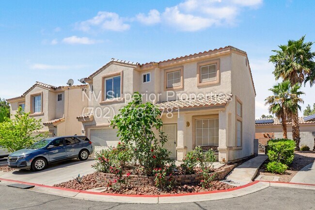Foto del edificio - NW!! 4 Bedrooms!!! All Tile and Pergo flooring T/O!! NO Carpet!!! Low Maintenance Desert landscap...