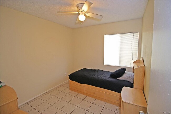 Building Photo - Amazing Southridge Rental (Available Jan. 1, 2026)