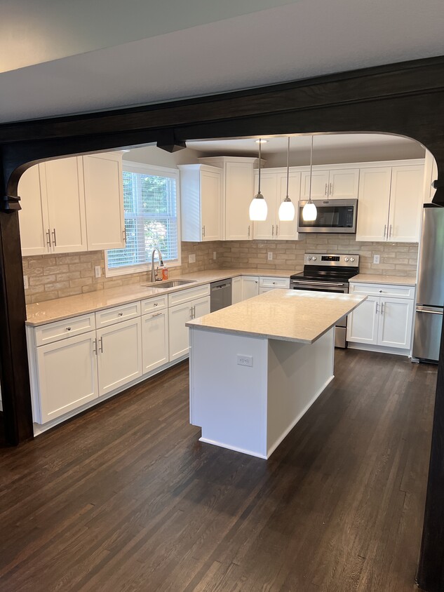 Kitchen - 1907 Princeton Ave