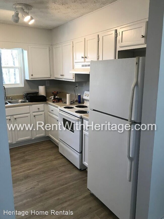 Building Photo - 2 br, 1.5 bath House - 1709 Nutmeg Street