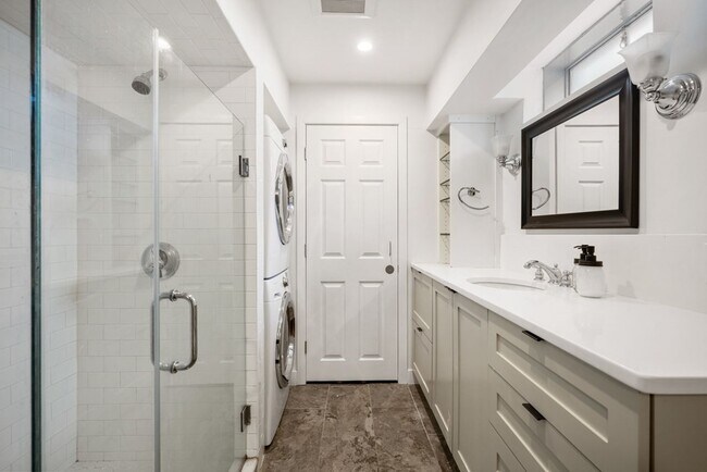 Foto del edificio - 85 E Cottage St