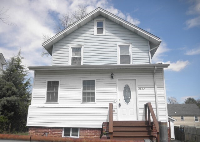 Building Photo - 2512 Halcyon Ave