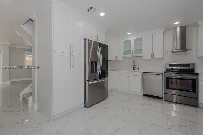 Foto del edificio - 6325 SW 138th Ct