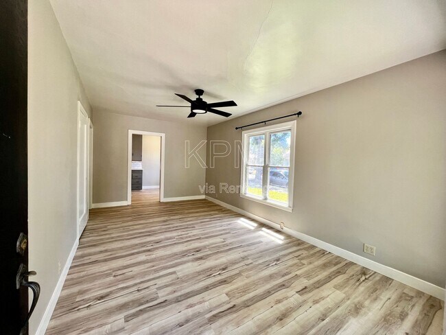 Foto del edificio - 2704 N Hunter St
