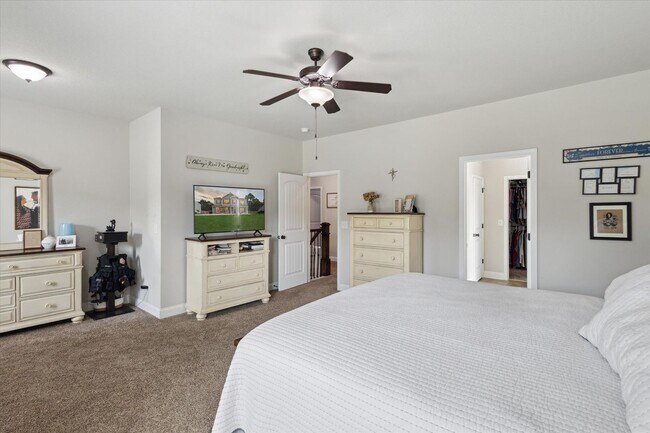 Foto del edificio - Spacious 4BR Home with Screened Porch & Fenced Yard in Effingham