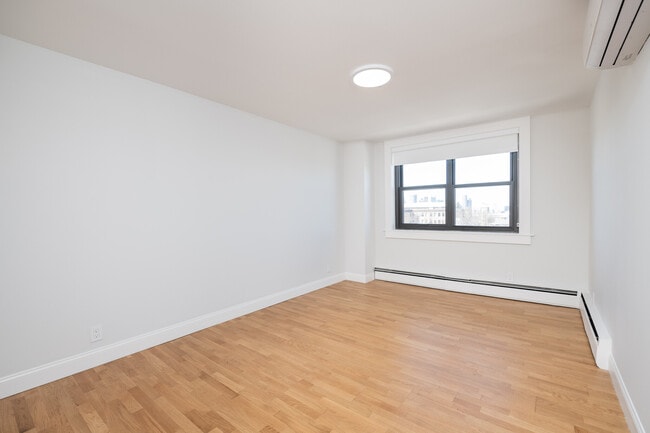 Foto del edificio - 1410 Columbia Rd