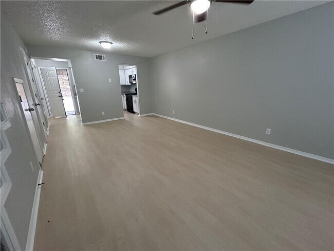 Foto del edificio - 1379 E Sequoyah Ct