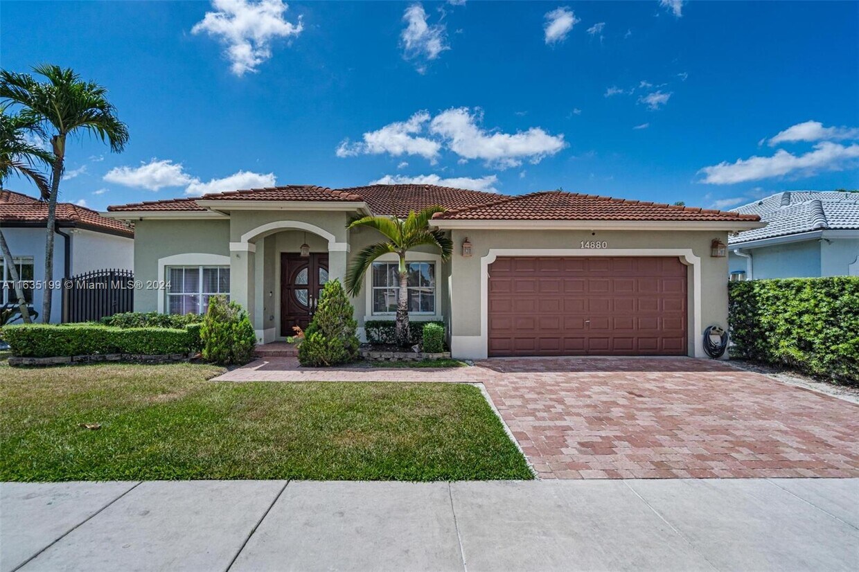 Foto principal - 14880 SW 32nd St