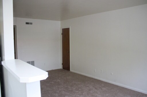 Building Photo - 1810 Sparrow Rd
