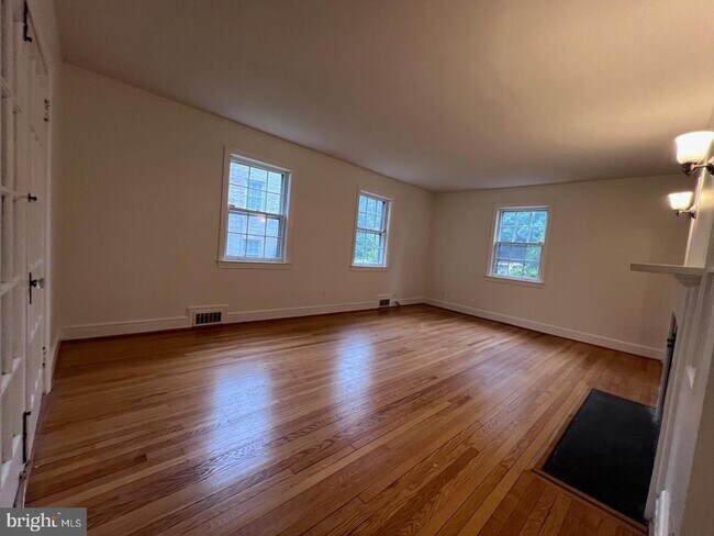 Foto del edificio - 2373 N Quincy St