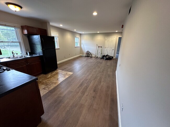 Foto del edificio - 509 Kedron Ave