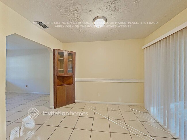Foto del edificio - 7601 Sharon Dr
