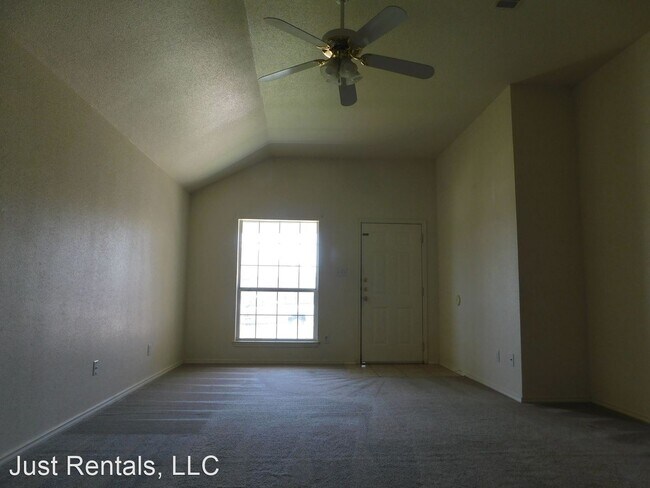Foto del edificio - 3701 Woodrow Dr