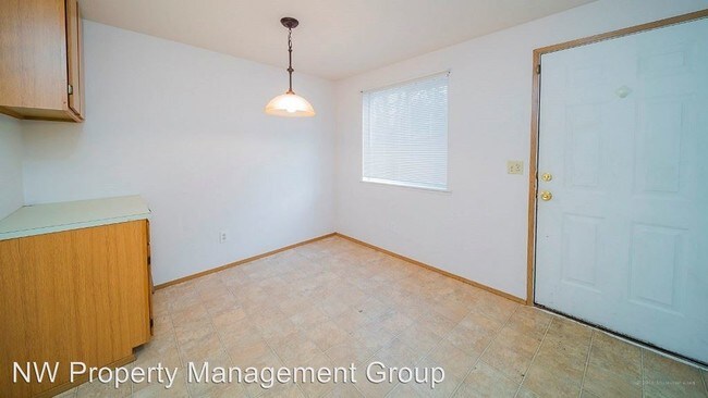 Building Photo - 2424 99th Ave NE