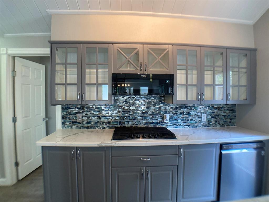 Building Photo - 14230 Blue Falls Dr