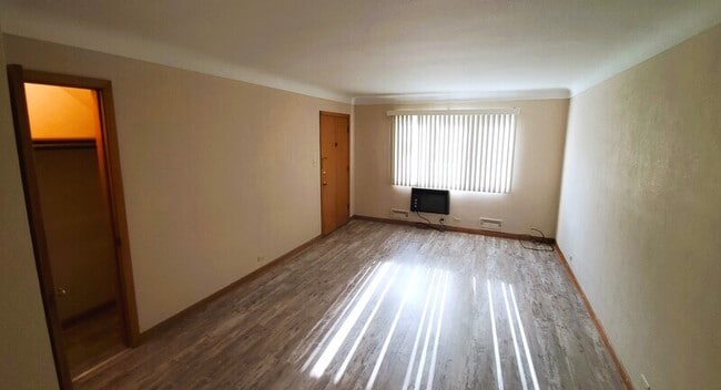 Building Photo - 2903 Oakland Rd NE