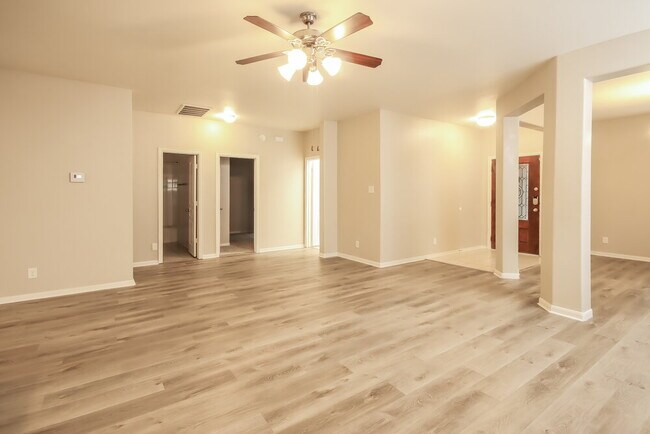 Building Photo - 138 Pequin Rd