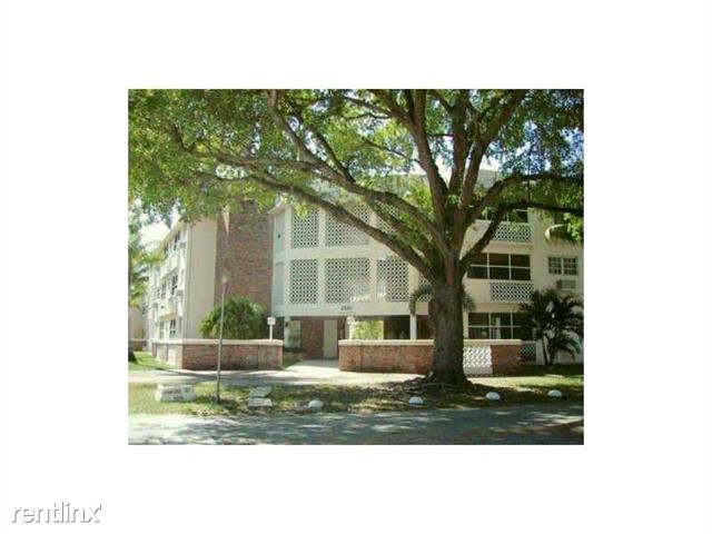 Building Photo - 6580 Santona St
