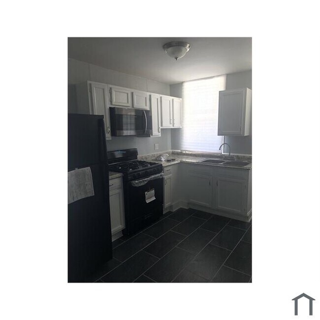 Foto del edificio - 2835 Lake Ave