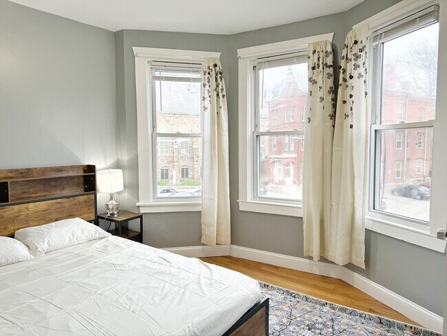 Foto del edificio - 300 Bowdoin St