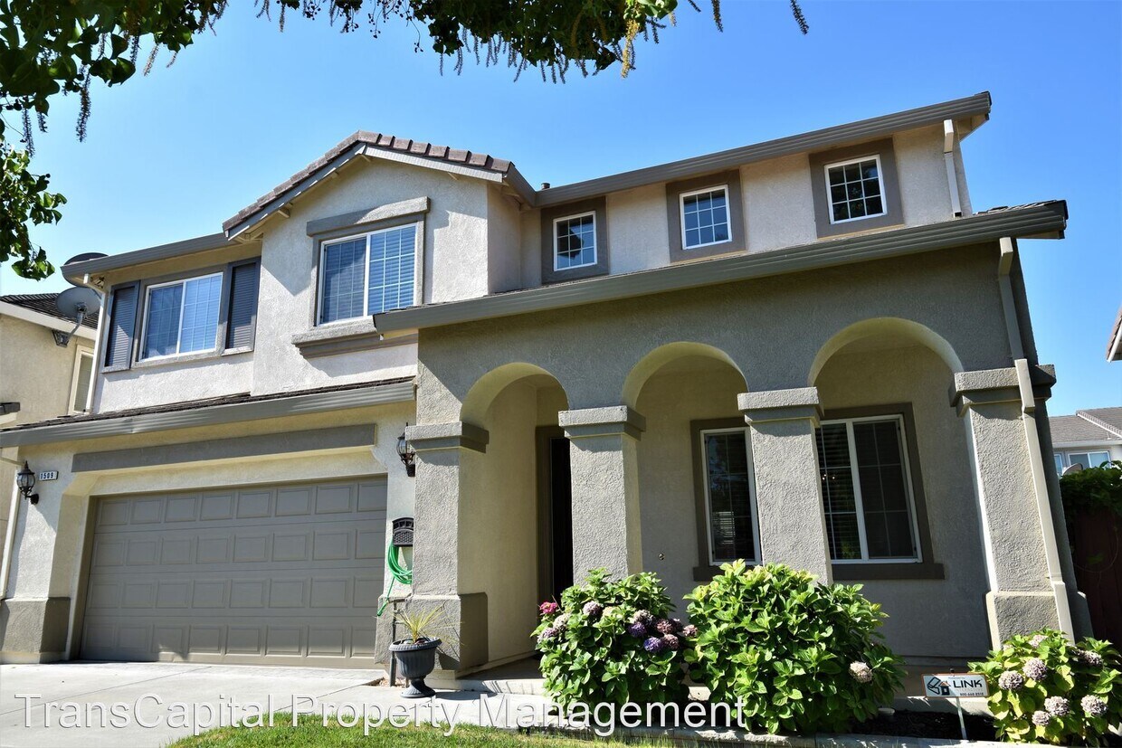 Foto principal - 4 br, 3 bath House - 1509 Greenbrier Road