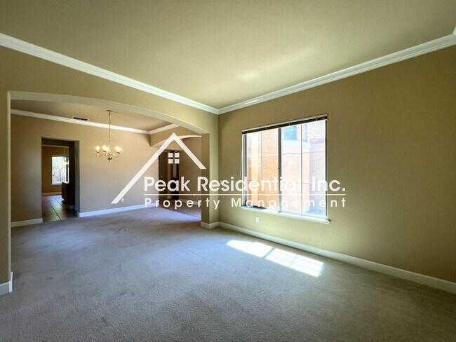 Foto del edificio - 6 br, 3.5 bath House - 4319 Cadee Ct