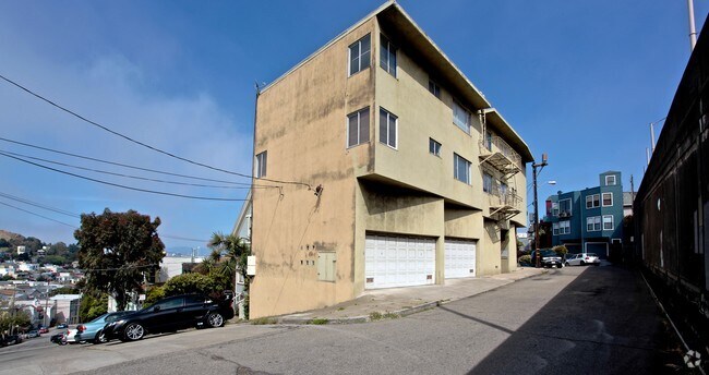 Building Photo - 140 Eagle St