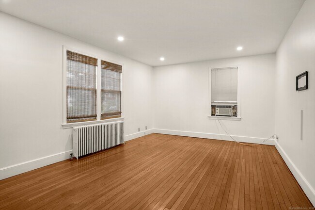 Building Photo - 644 Courtland Ave