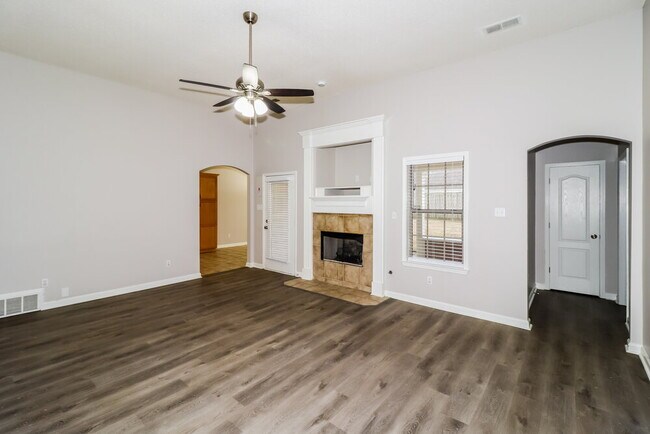 Foto del edificio - 65 Penny Ln