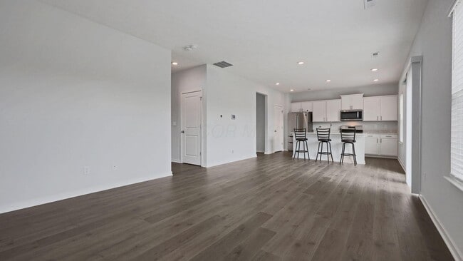 Building Photo - 858 Sunny Vale Dr