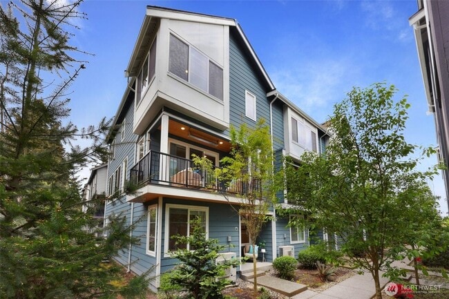Building Photo - 6633 NE 188th Ct