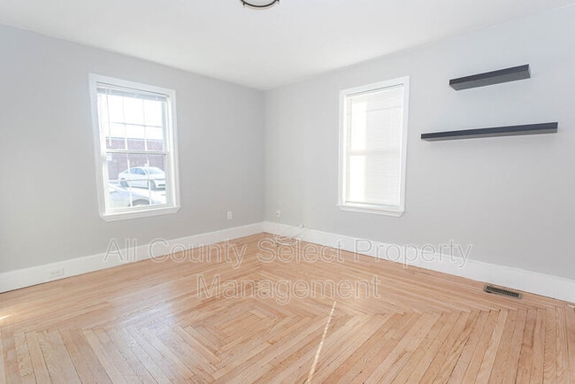 Building Photo - 69 Tremont St