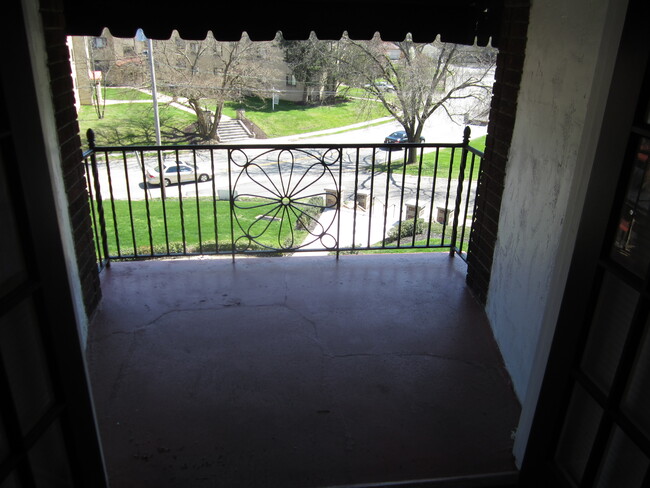 Balcony View - 108 Newburn Dr