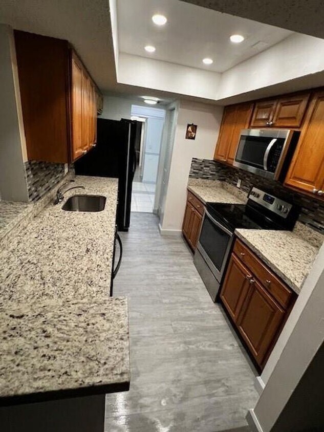 Foto principal - 5570 NW 44th St