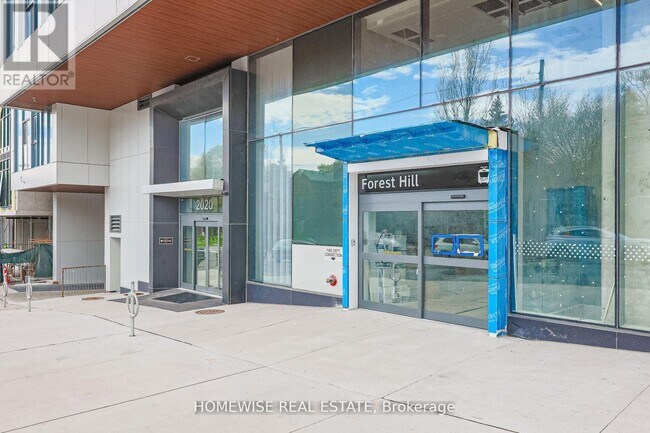 Building Photo - 2020-2020 Bathurst St