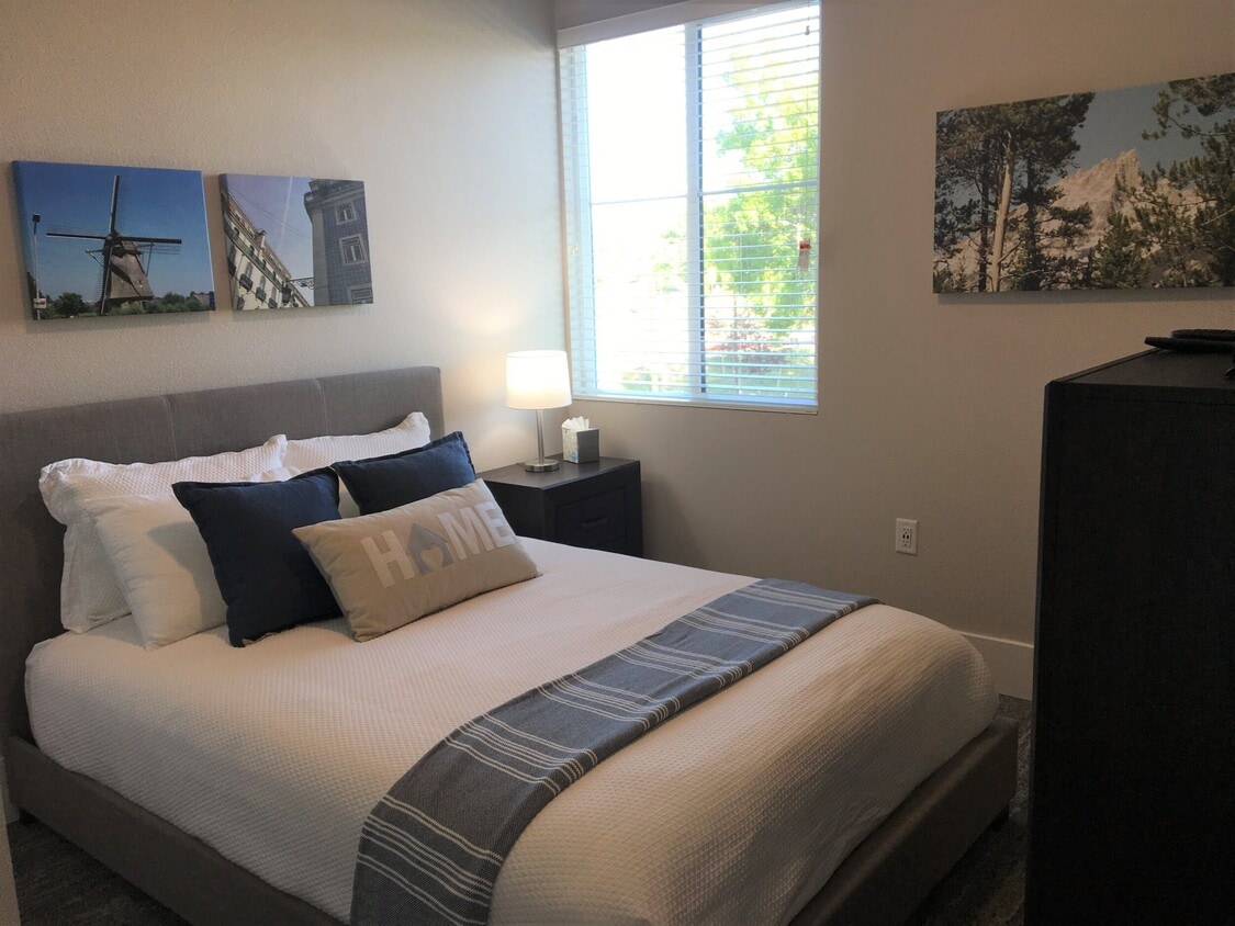 Foto principal - 615 24th St