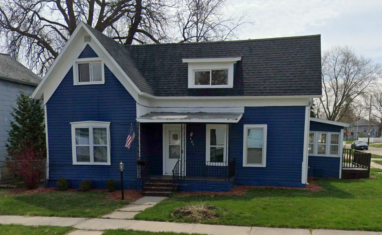 Primary Photo - 4 Bedroom 1 Bath House Available