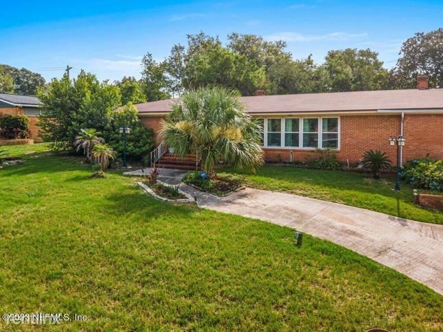 Building Photo - 4 br, 3 bath House - 1911 Woodleigh Dr W