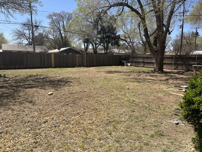 Foto del edificio - 3303 28th St