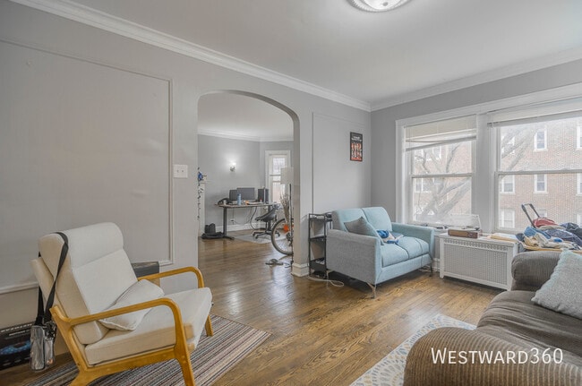 Foto del edificio - 6510 N Hamilton Ave