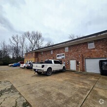 Building Photo - 900 AR-367