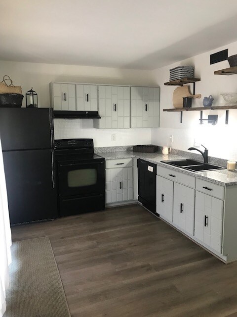 Foto principal - 4264 Eiffel Dr