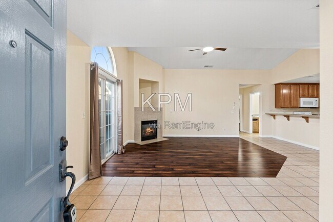 Foto del edificio - 1544 Emily Ct