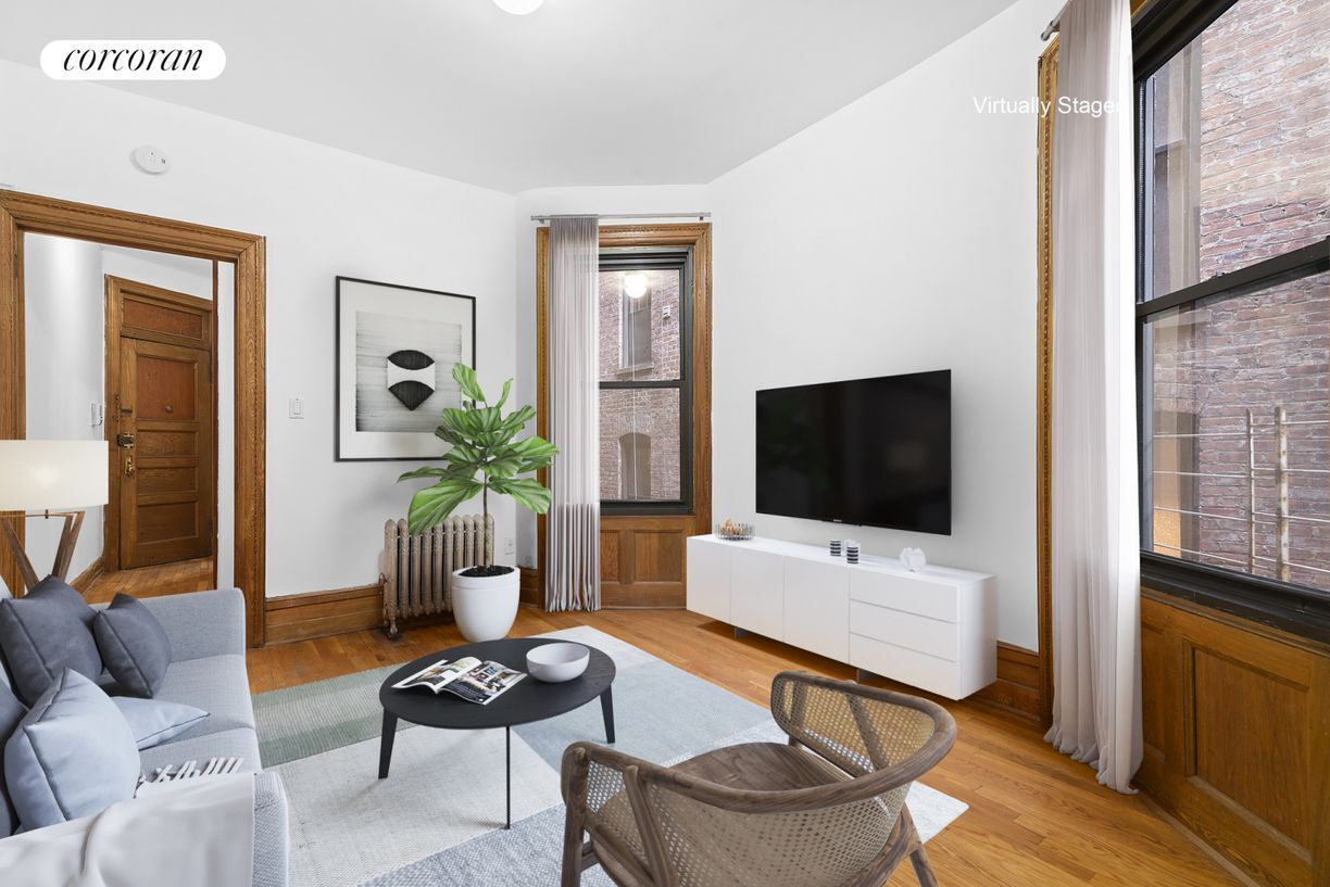 Foto principal - 161 E 81st St