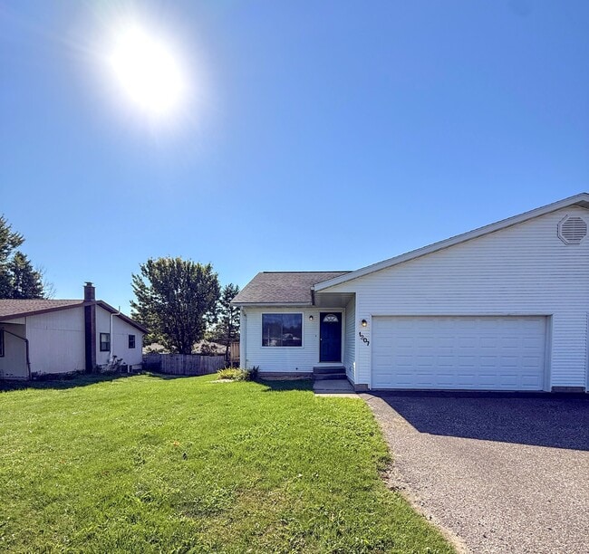 Building Photo - 1307 Glenn Pl