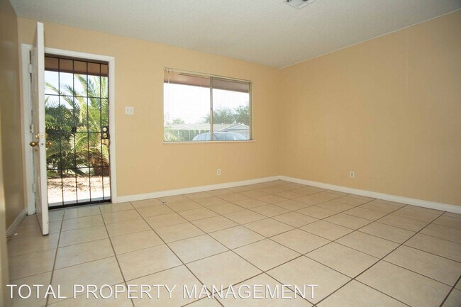 Building Photo - 3 br, 2 bath House - 5316 Champions Ave