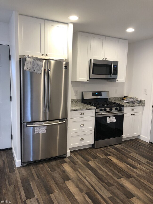 Foto del edificio - 2 br, 1 bath House - 881 South Bayshore Bo...