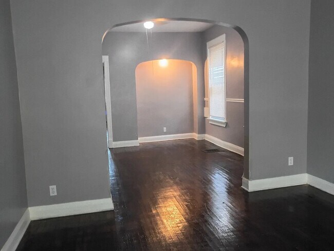 Foto del edificio - 1268 W 71st St