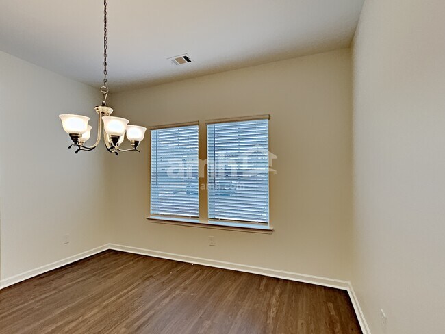 Building Photo - 180 Landsdown Xing